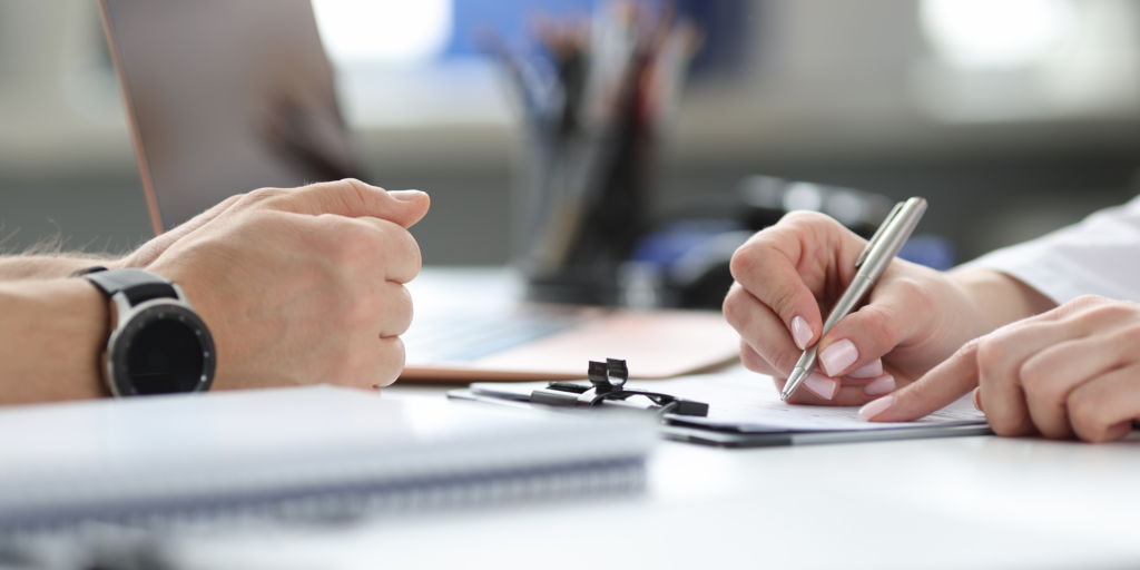 médecin avec un patient